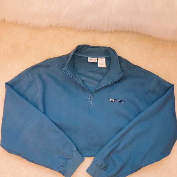 Cropped Reebok half zip sweatshirt. - Picture 4 of 5